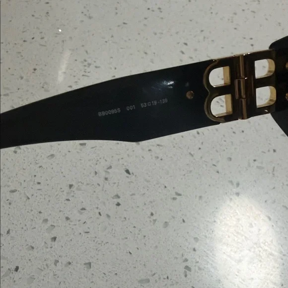 Balenciaga Black Rectangular Sunglasses with Case - Picture 5 of 6